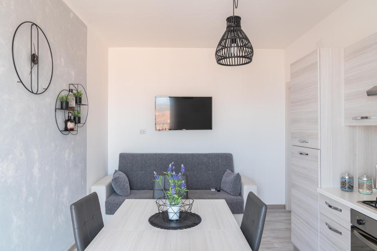 Almi - Guest Apartment Порто-Торрес Екстер'єр фото